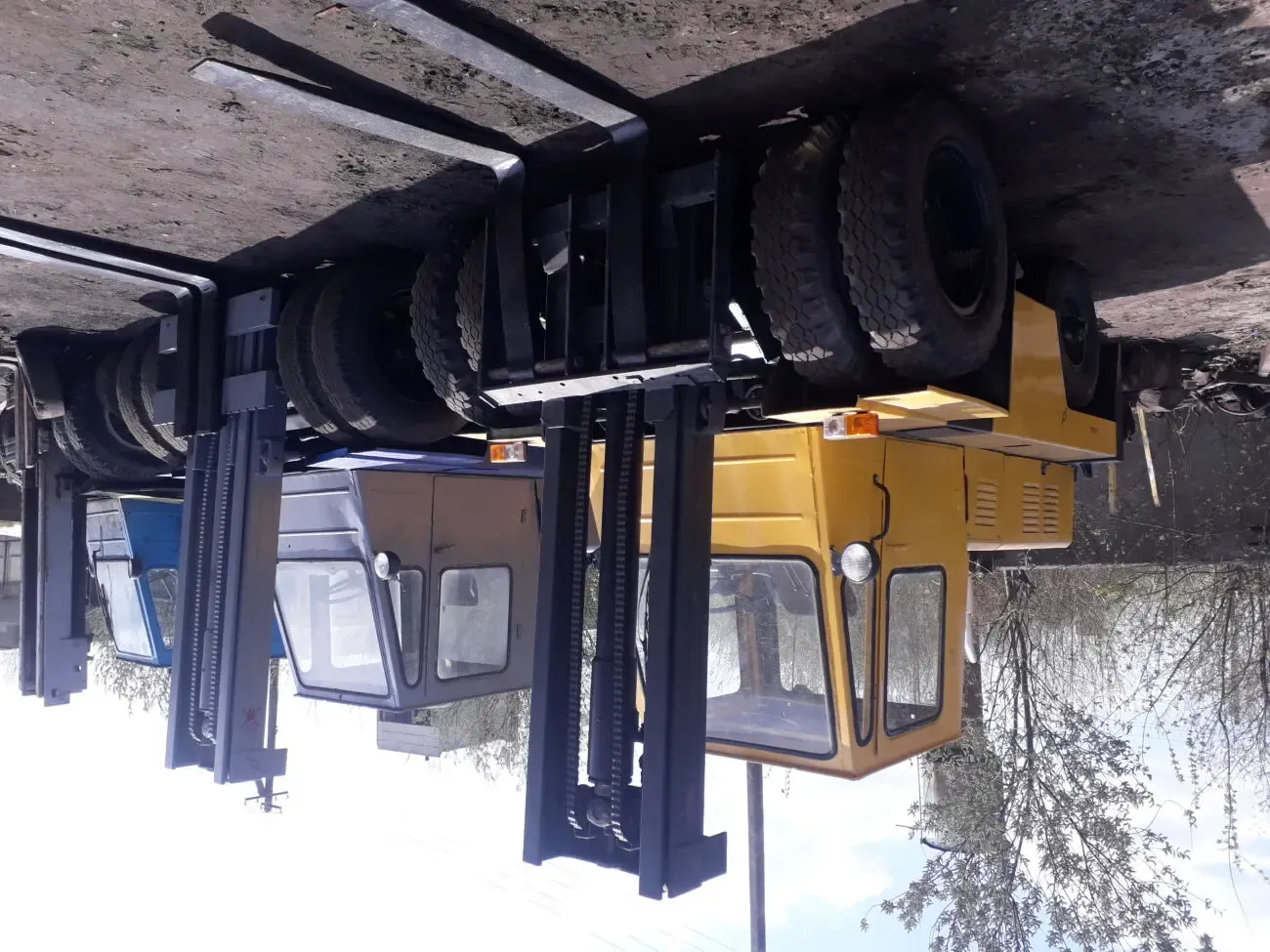 львовский погрузчик(львівський автонавантажувач,погрузчик)дизельний 5т 8