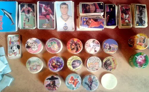 Куплю наклейки от жвачек, вкладыши, фишки, капсы, карточки