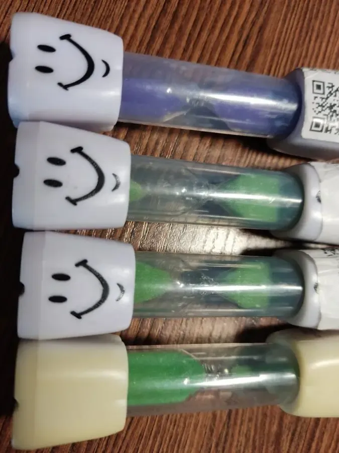 Детский таймер песочные часы зубик для контроля времени чистки 3 минут 3