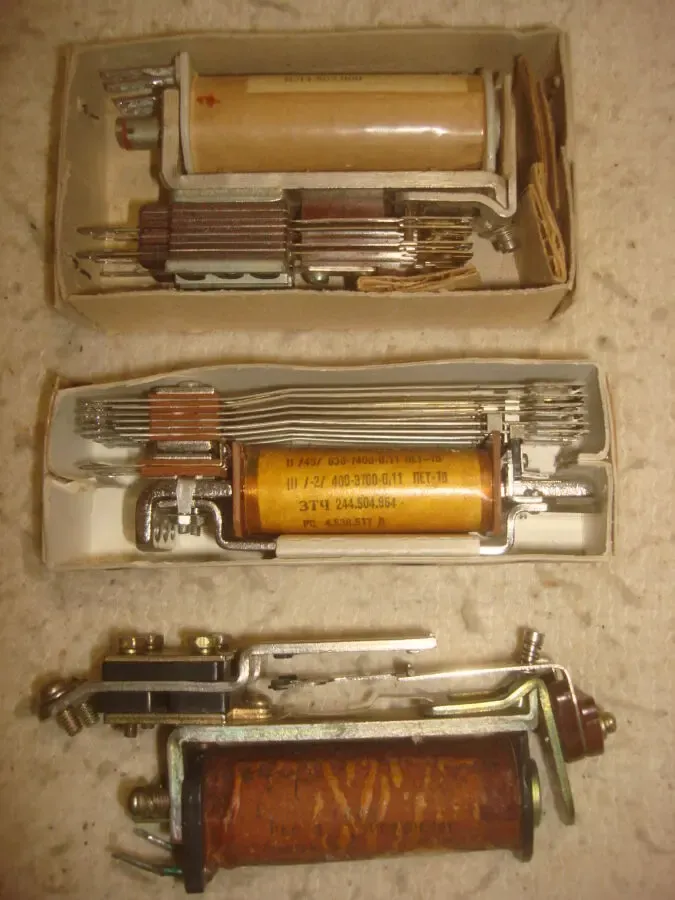 Реле  РЭН - 33   РЭН - 34    8Э11   РПУ  РП - 21  МКУ  РКМ 4