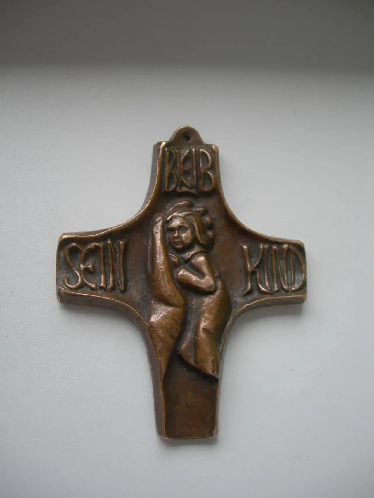 Крест, оберег, бронза, рельеф, Egino Weinert