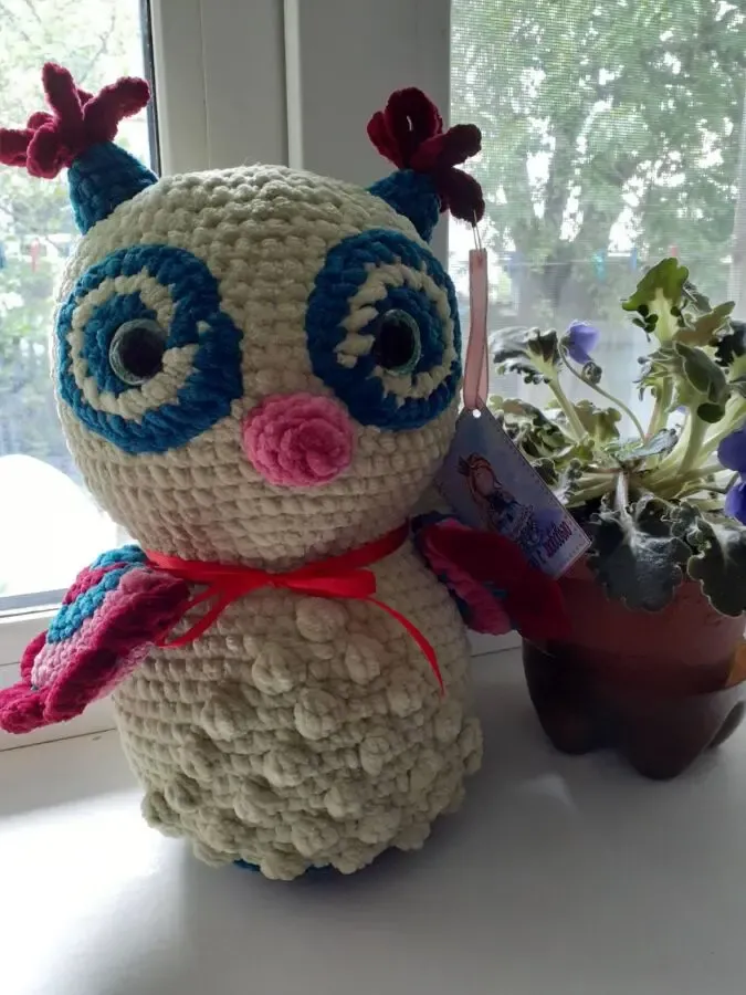 Мягенькая плюшевая совушка ручной работы.