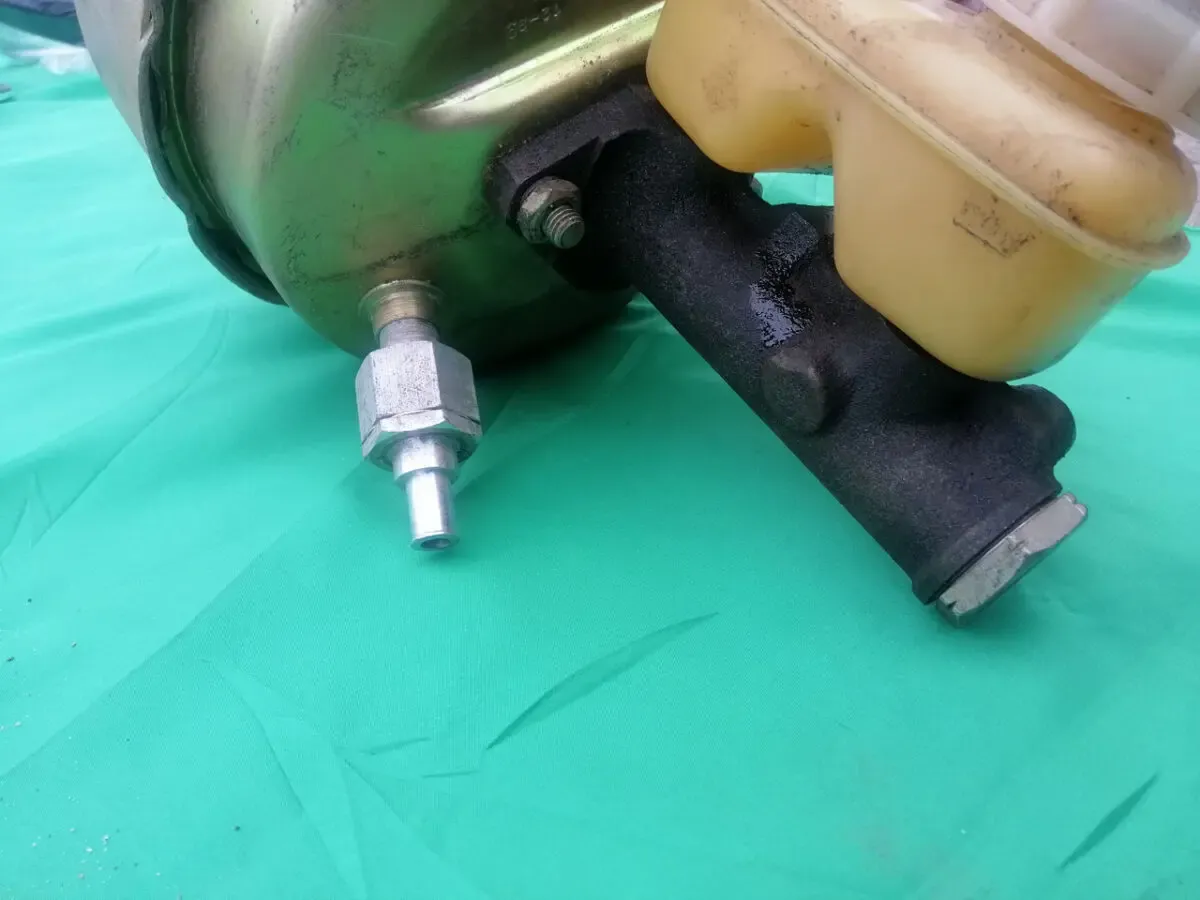 Вакуумный усилитель тормозов ГАЗ 2410 3110 3