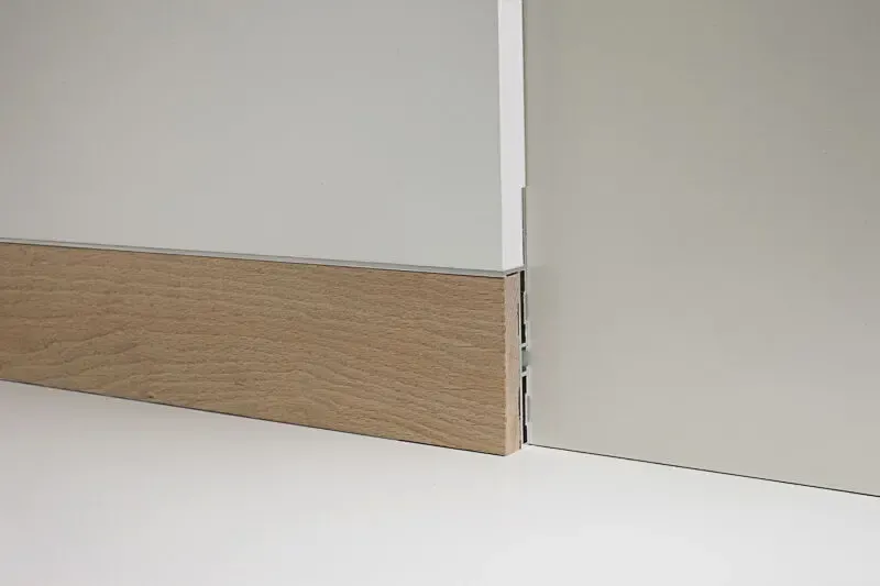 Декоративная МДФ вставка 10х60мм крашенная 7