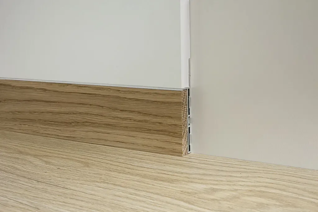 Декоративная МДФ вставка 10х60мм крашенная 5