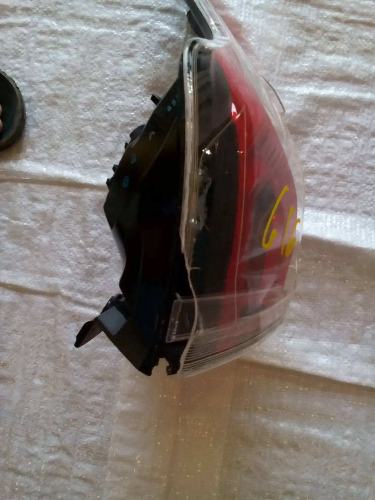 Продам задний фонарь 