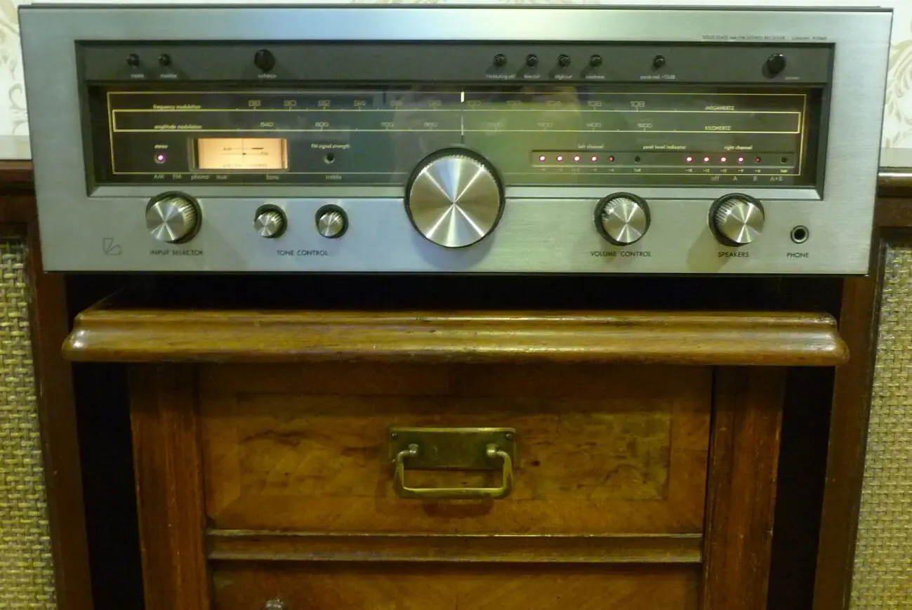 Винтажный ресивер - Legendary Audio Classics =LUXMAN model: R-1040= 5
