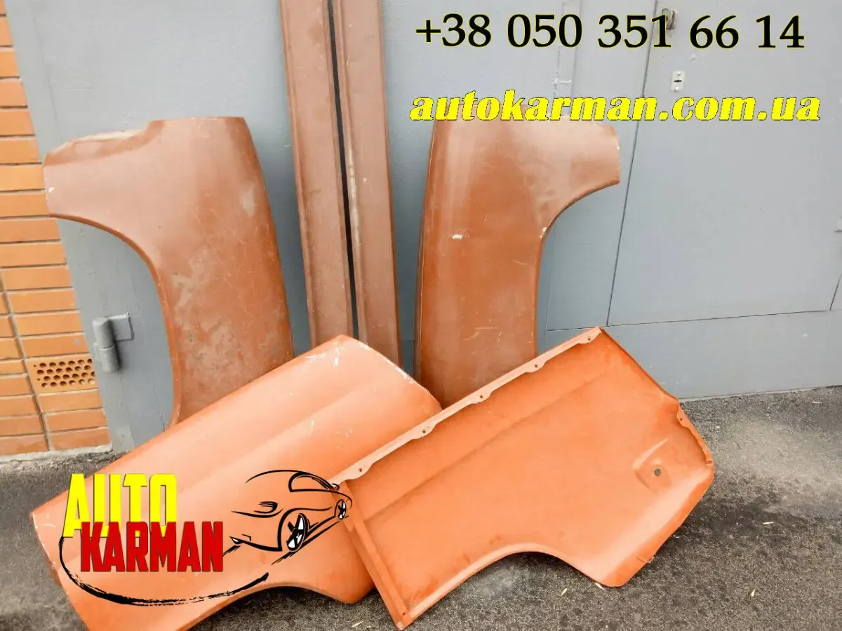 Гребень капота эмблема Москвич 402 403 407 410 7