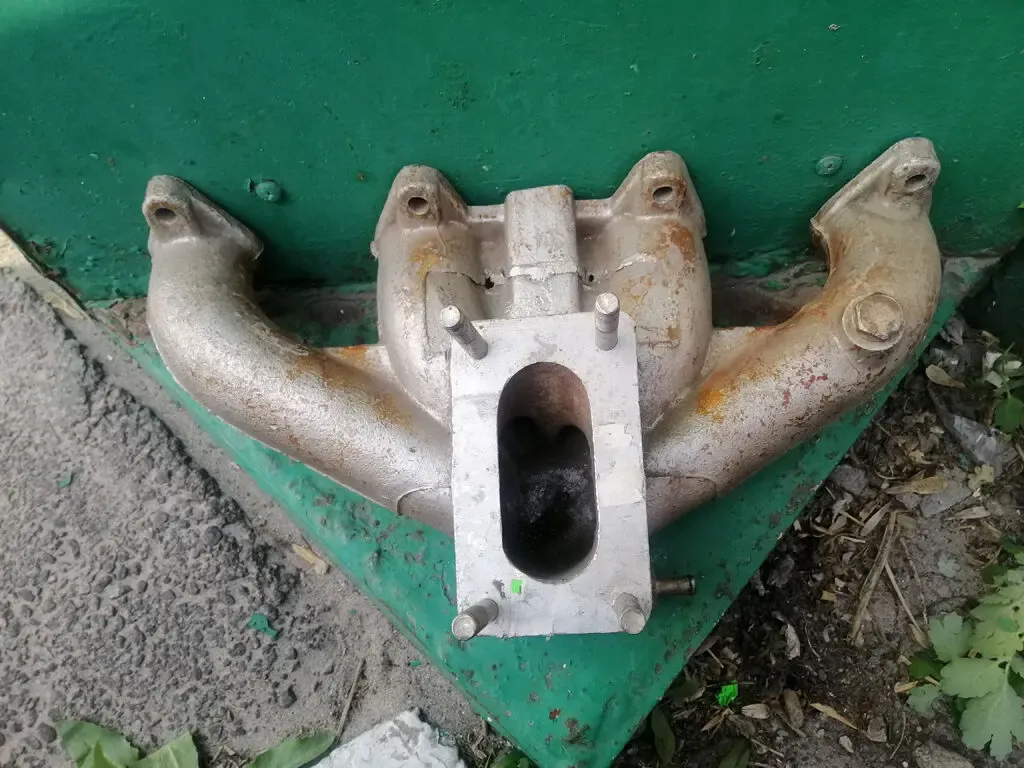 Коллектор впускной Москвич ИЖ 408 412 426 2140 3