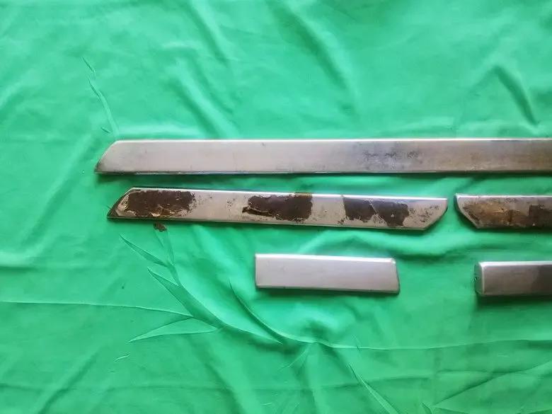 Молдинг дверей и крыльев Волга Газ 21 22 23 (3 серия) 2