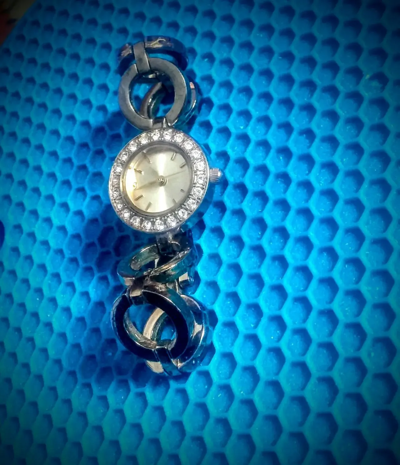 Часы женские наручные Oriflame 2