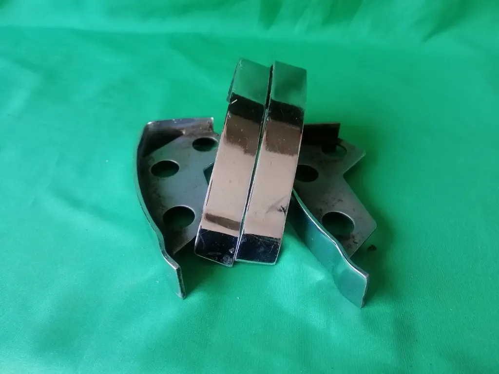 Накладка соединитель бампера Волга Газ 21 22 23 2