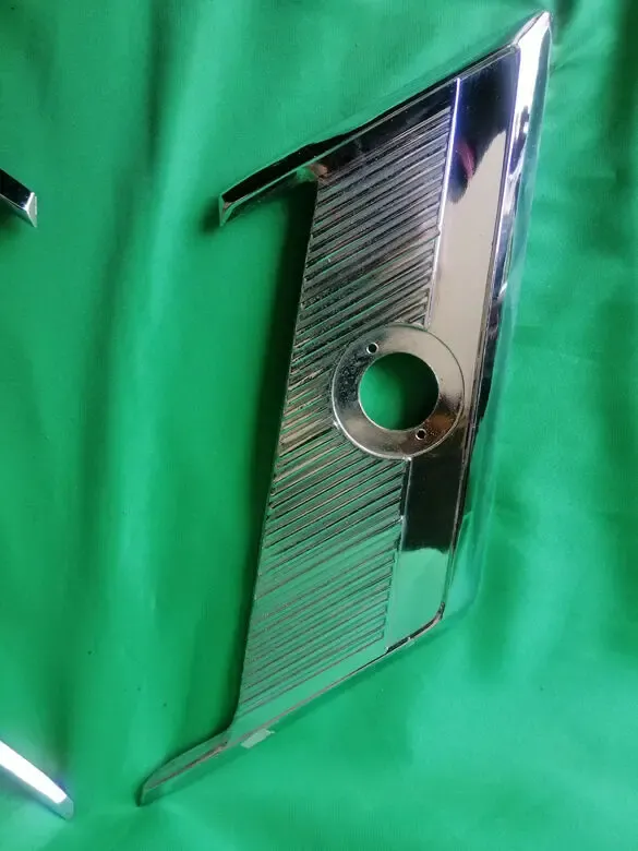 Накладки на задние стойки Волга Газ 24 3