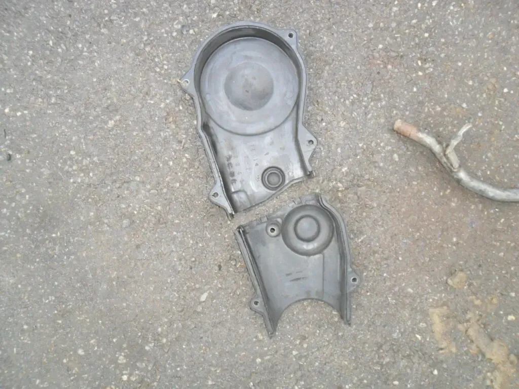 Кожух ремня ГРМ Мазда 626, 86 год, двигатель FE, 2.0, 8v, Оригинал 2