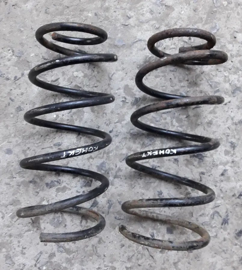 Пружина передняя Ford Connect