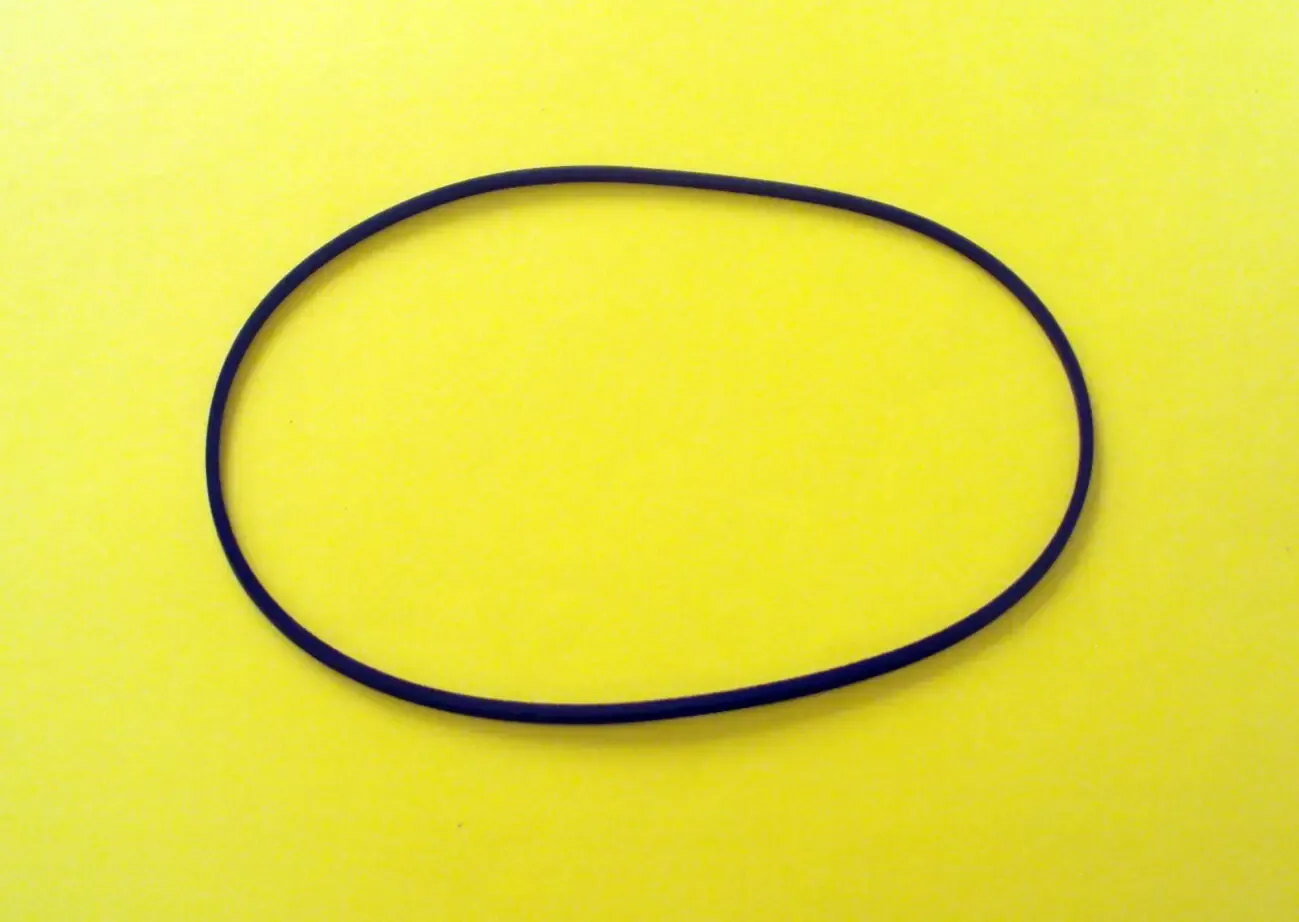 Пасики квадратные для магнитофонов и приводов пассик /  пасік / пасок 3