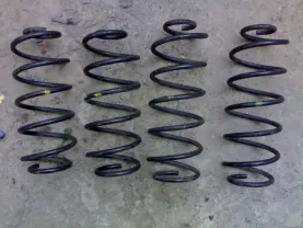 Пружина задняя  Volvo 440