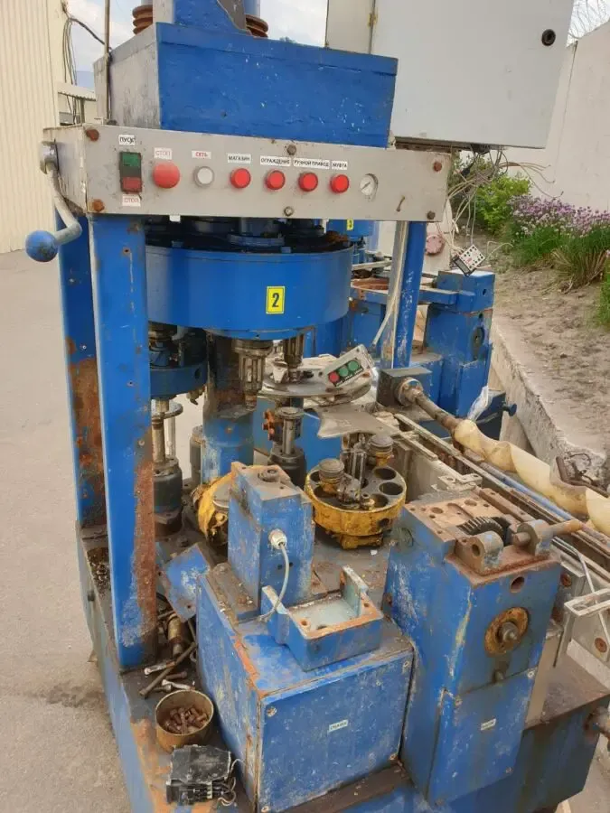 Продам машину для закатки жестяных и стеклянных банок 2