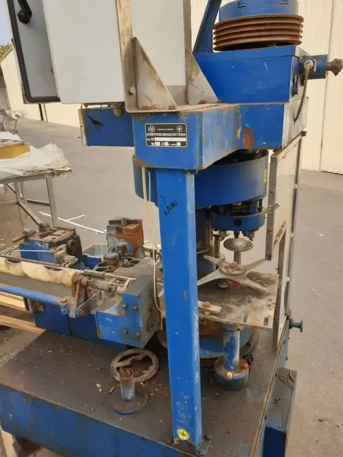 Продам машину для закатки жестяных и стеклянных банок 6