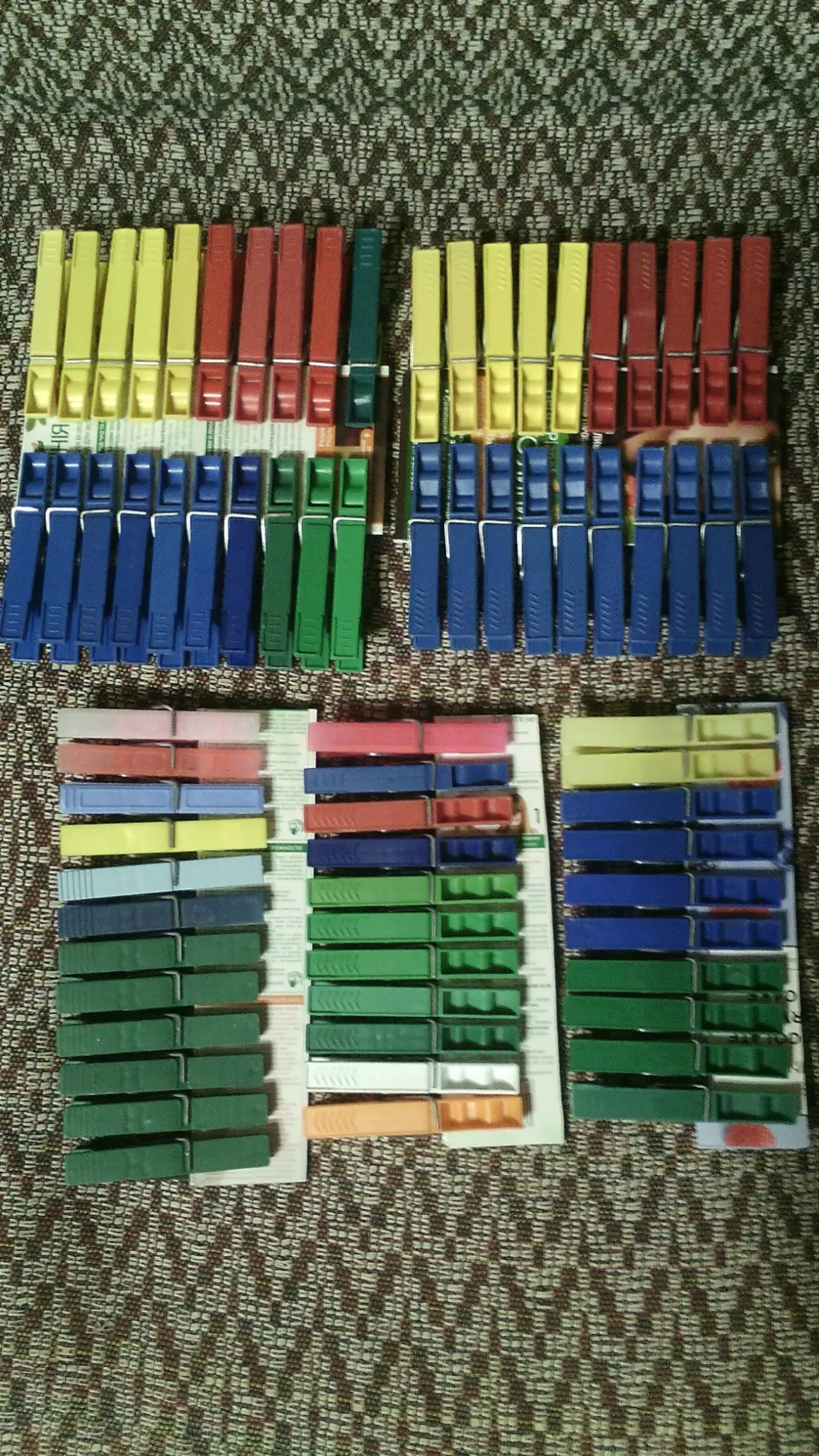 Прищепки для сушки белья.