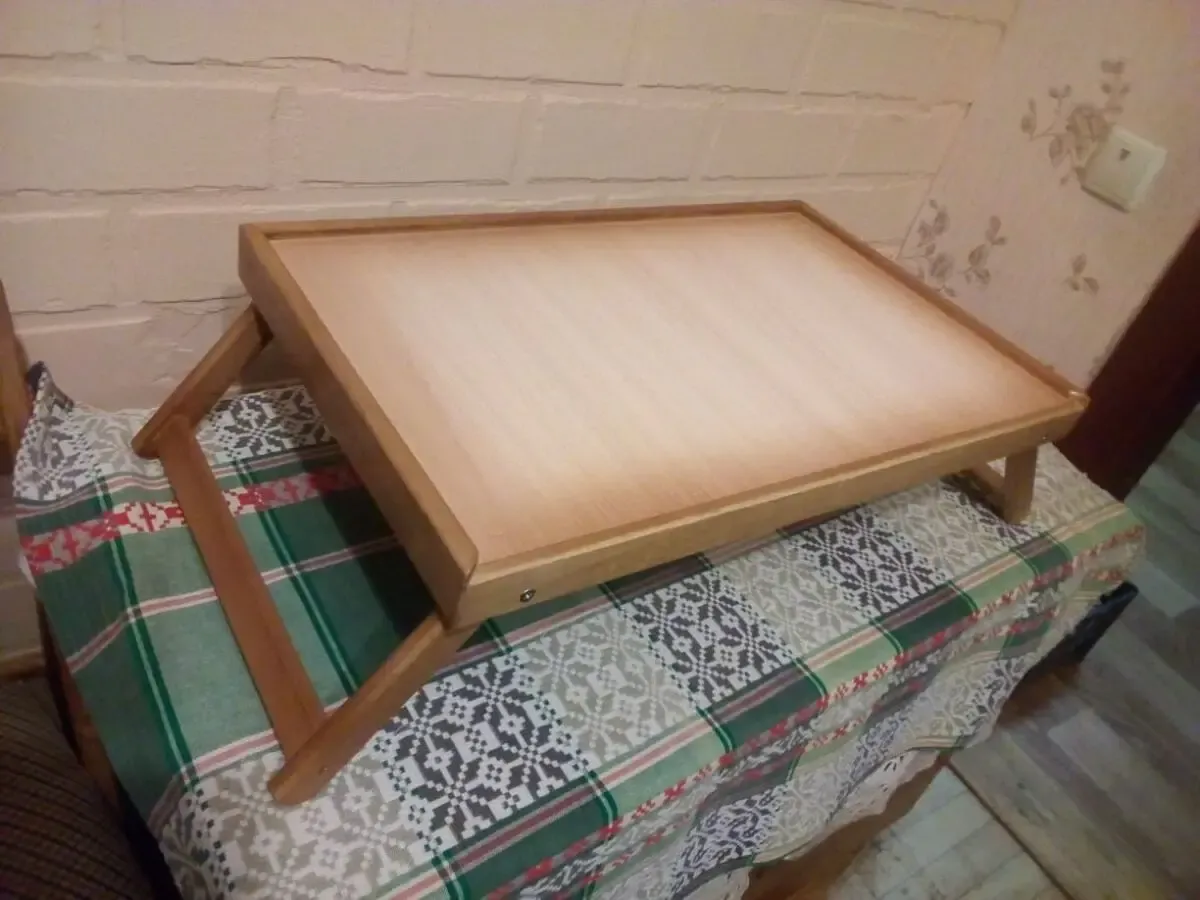 Стол-трансформер для ноутбука или приема пищи кофе, чая в постель. 2