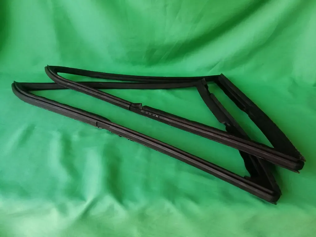 Уплотнитель форточки Ваз Жигули 2101 21011 2102 2103 2106 4