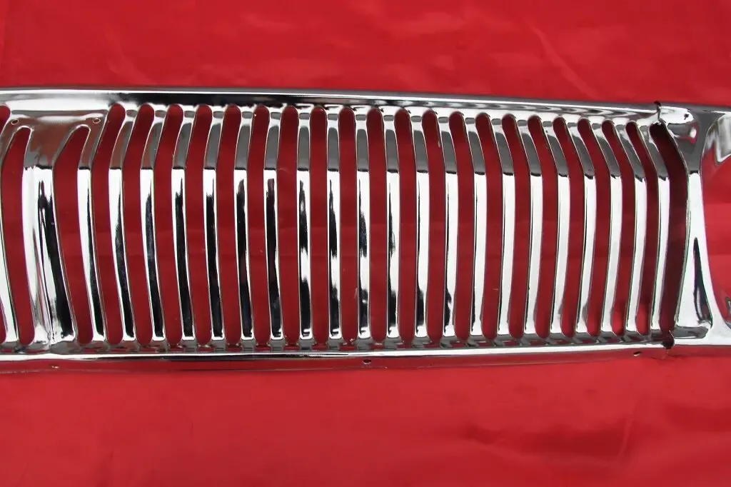 Решетка с облицовками фар Волга Газ 24 2410 5