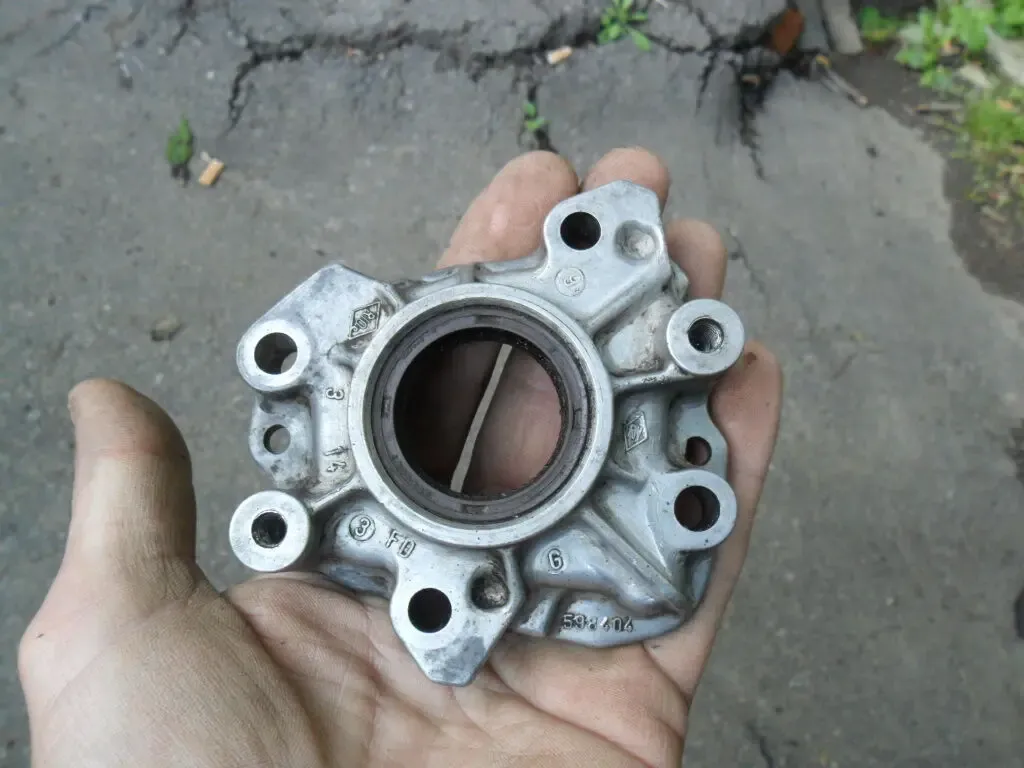 598404, Крышка промвала Рено, 1.7л, оригинал, F2N, F3N, Volvo B172K 5