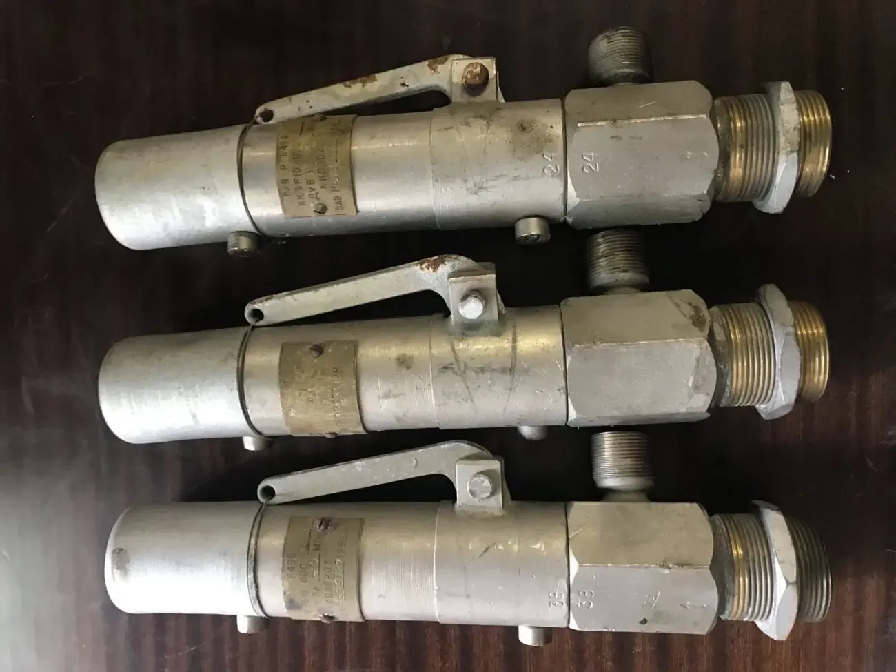 Продам Клапан КК7610.000 кислородный предохранительный.