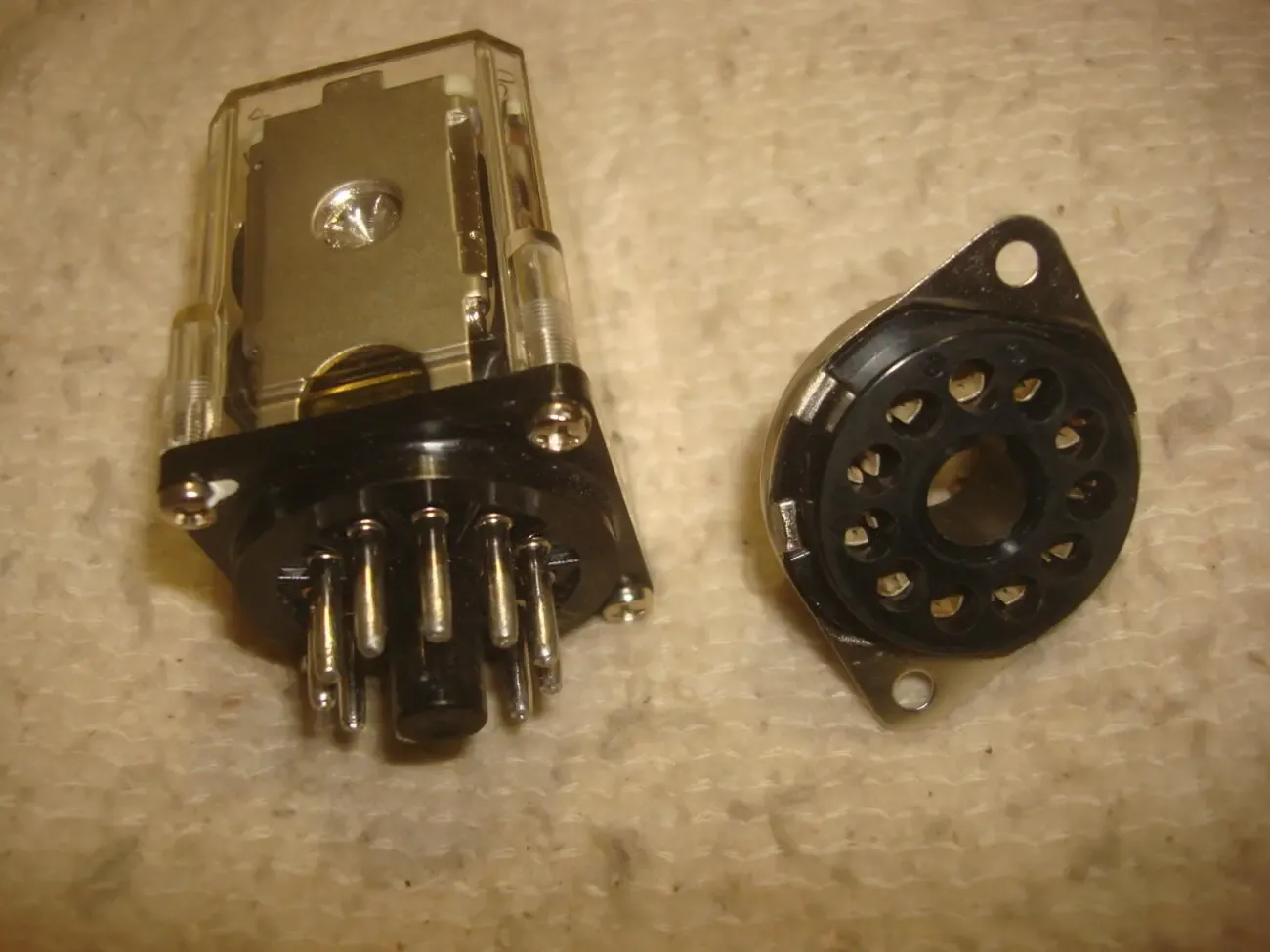 РЭН - 33   Реле     РПУ - 0 переменка 220 В 4