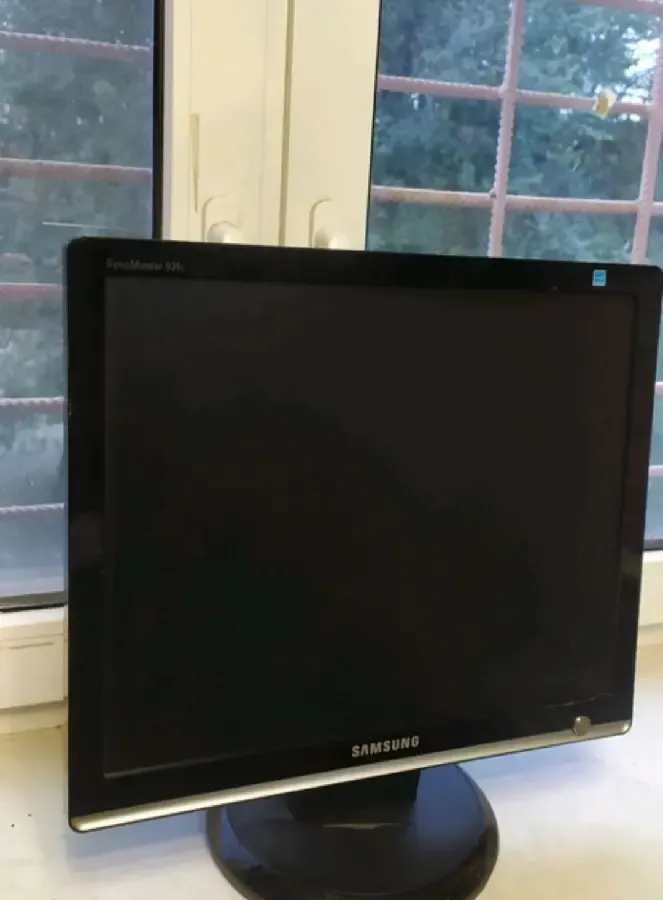 Мониторы 17 19 20 22дюймов 4