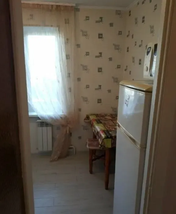 1 комн. кв. с космет. Ремонтом 3