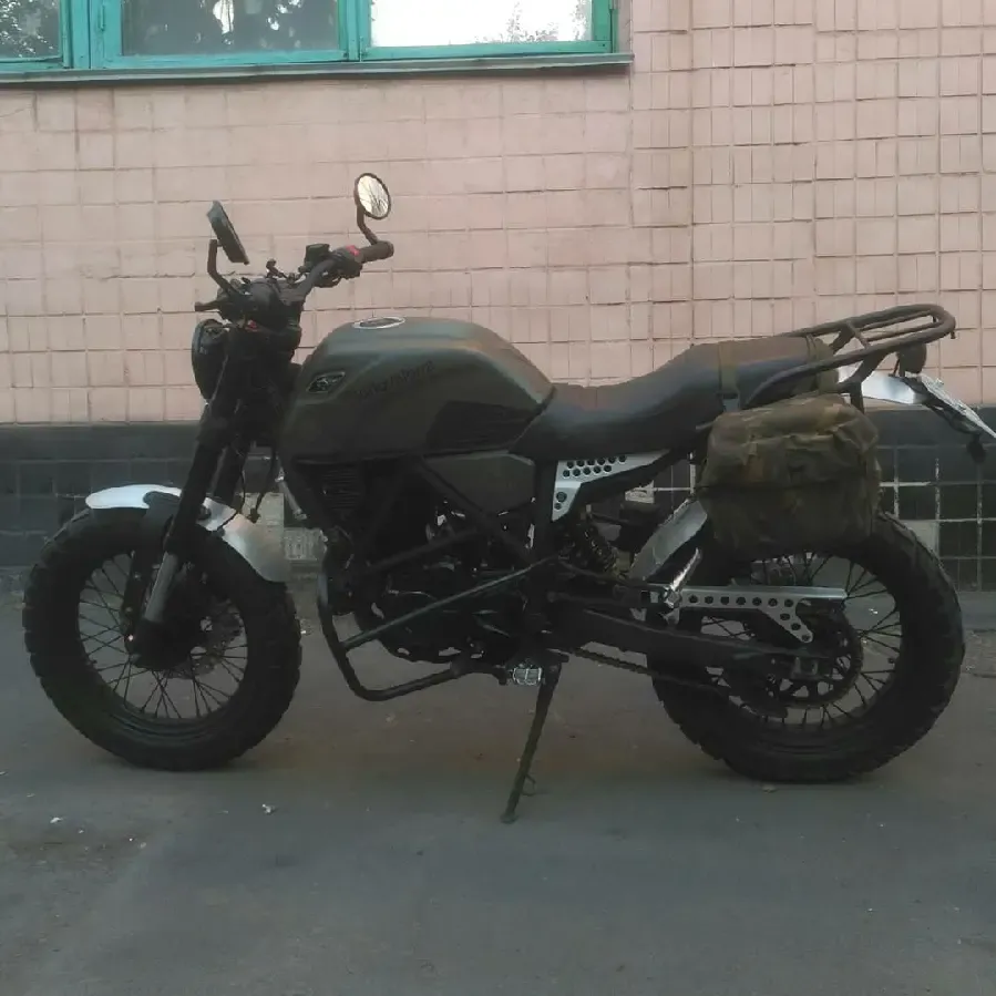 Багажная система  для установки кофр сумок на Geon Scrambler 250 10
