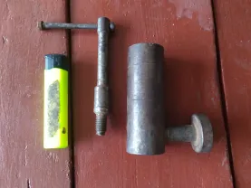 Замок винтовой навесной грибок гаражный