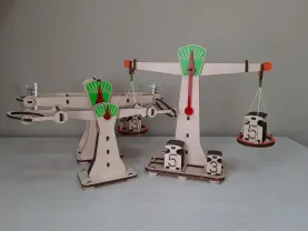 Терези з набором важків