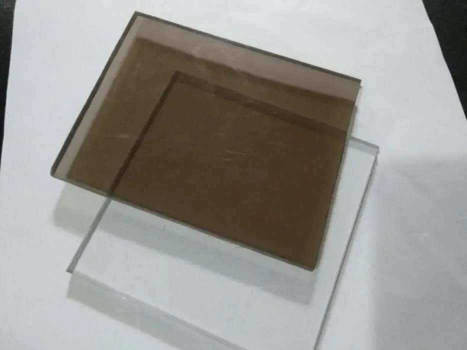 Поликарбонат сотовый, монолитный, бронза, бронзовый, бесцветный 2