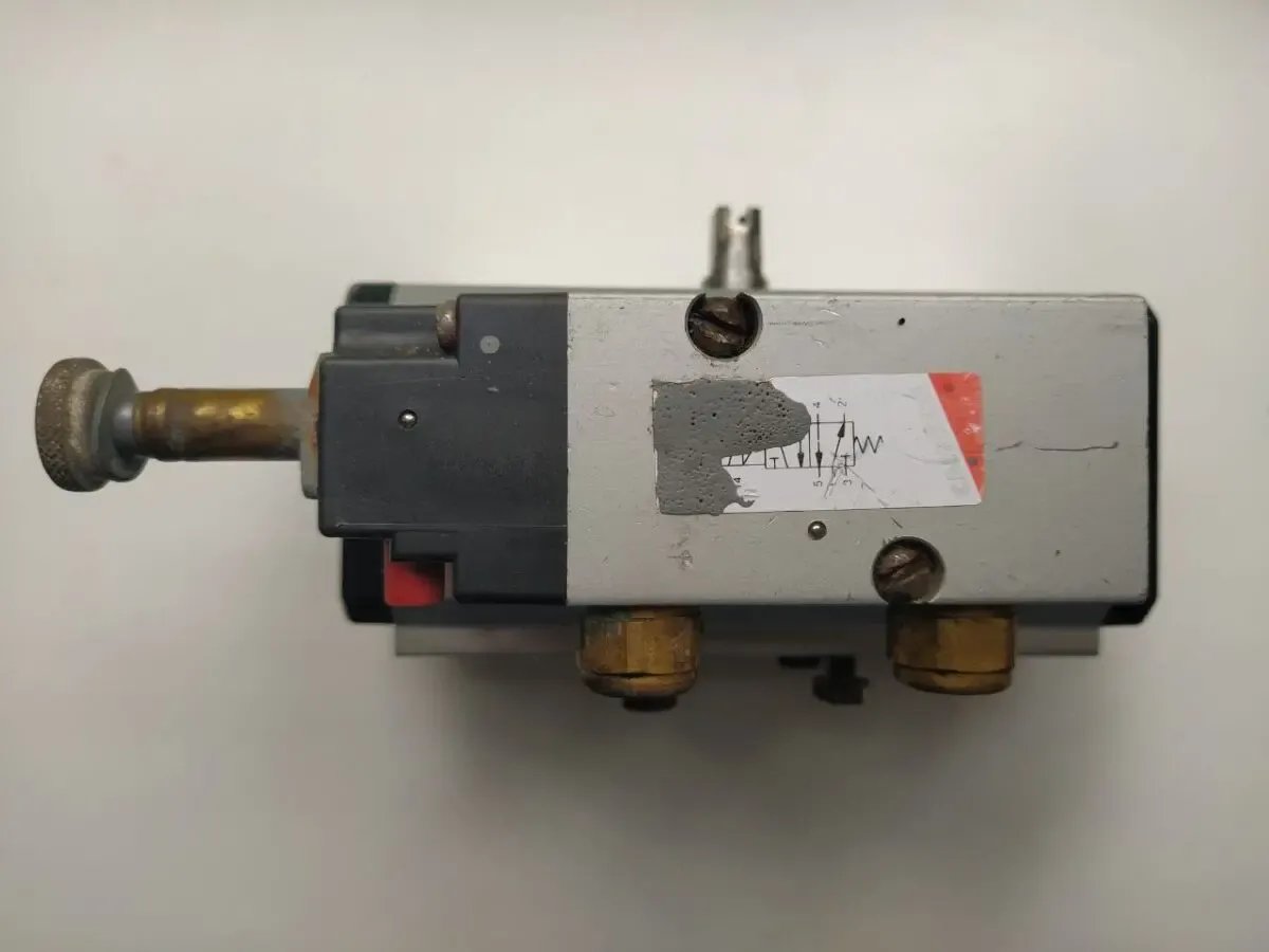 Привод OMAL с распределителем  Camozzi 2