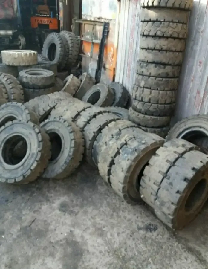 шины б/у к вилочным погрузчикам 2
