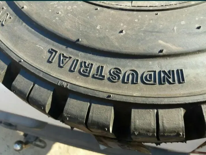 шина пневматическая  к вилочным погрузчикам 5.00×8 5