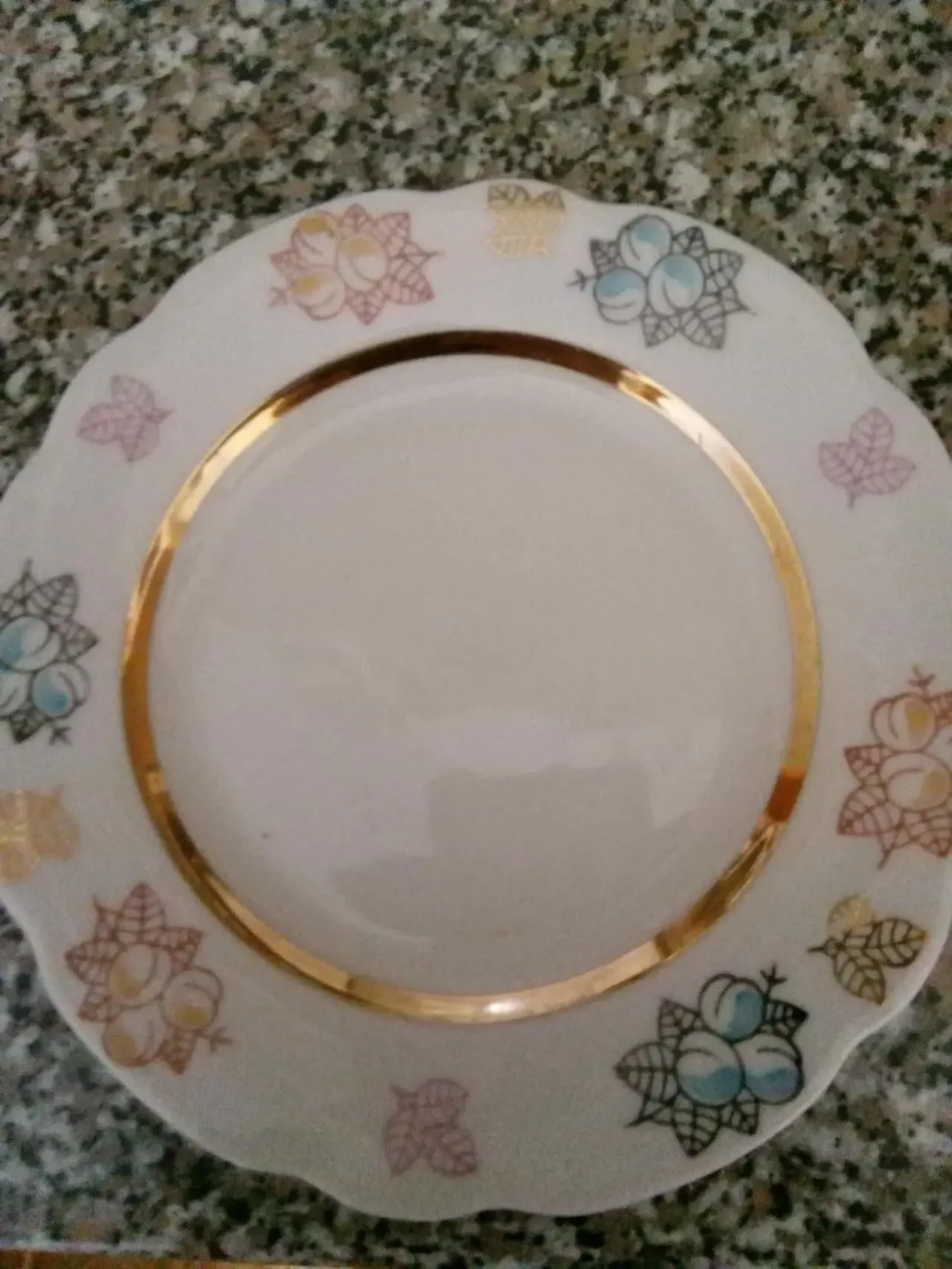 Продаю посуду. 30 грн.