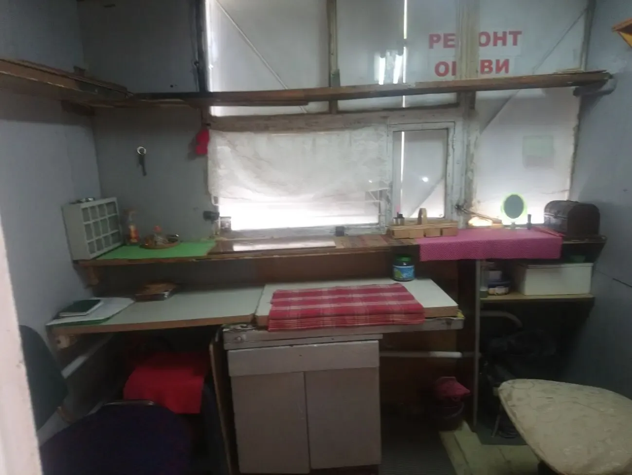 Сдается металлический киоск - пр.Моторостроителей г.Запорожье 4