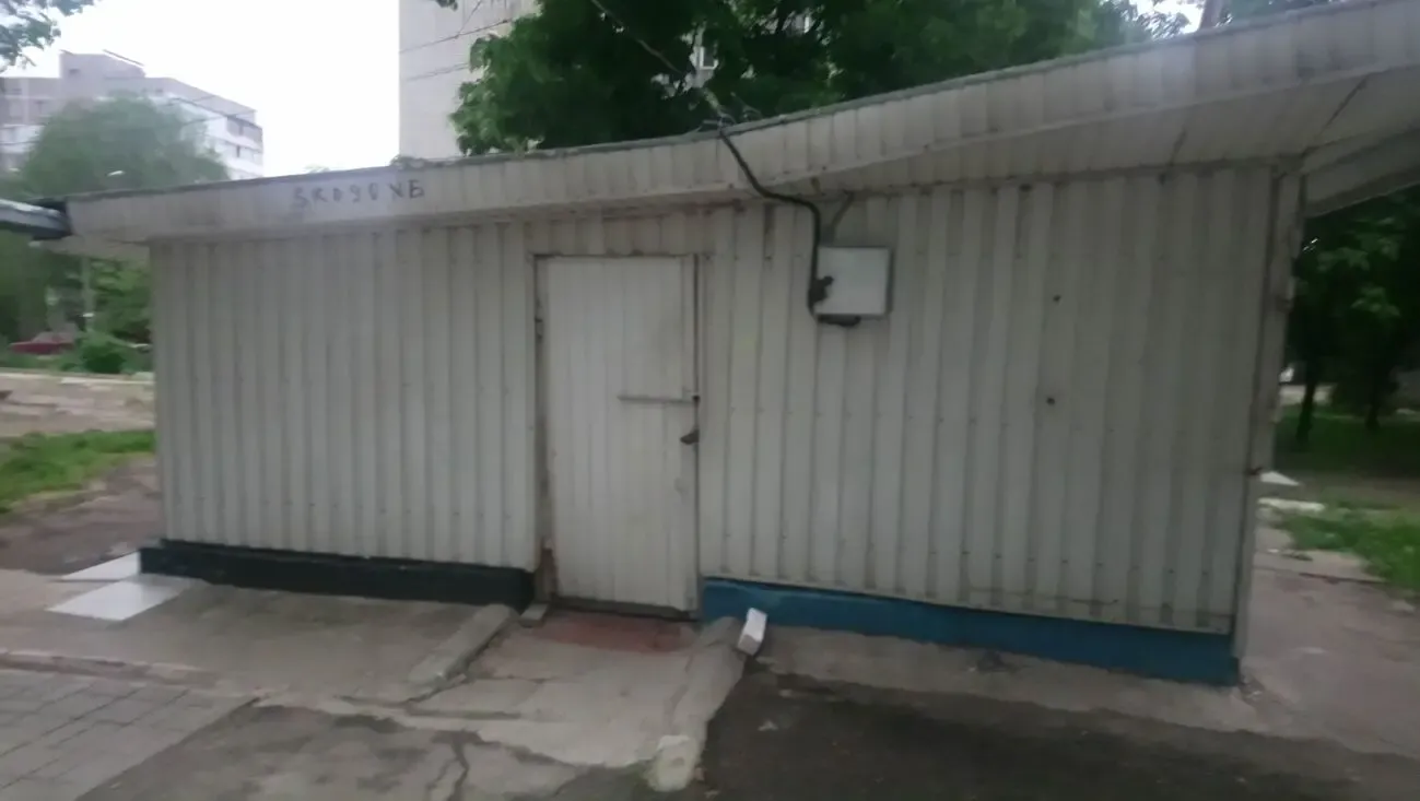 Сдается металлический киоск - пр.Моторостроителей г.Запорожье 2