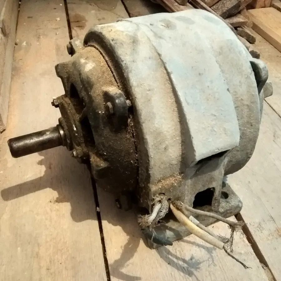 Электродвигатель 3