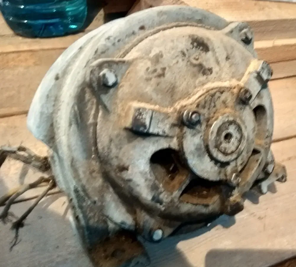 Электродвигатель 4