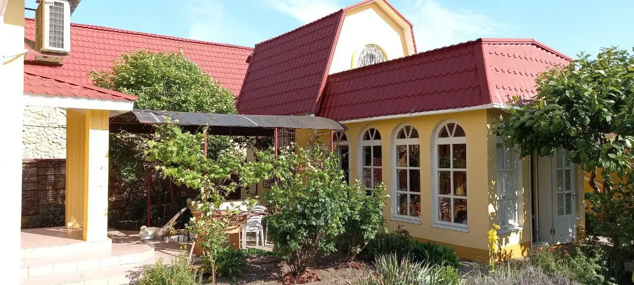 Отдых в пгт Затока, ст. Солнечная 2-е комнаты на 1 этаже 10