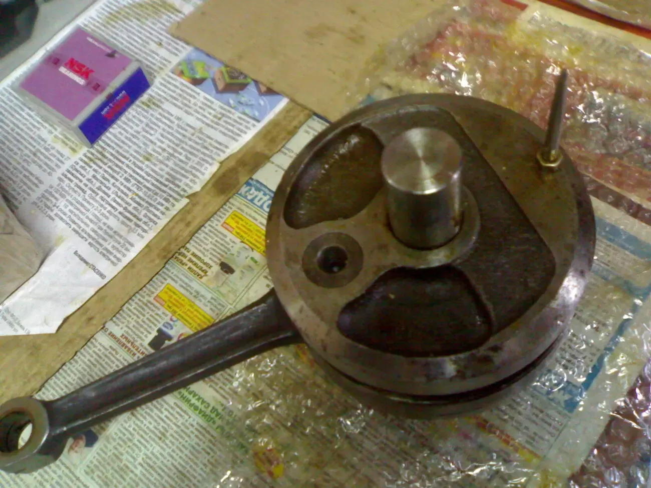 Колінвал на пилку для розпилювання туш ФРП з одним шатуном. 3