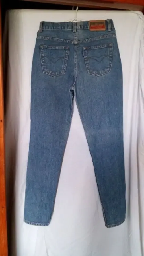 Продам джинсы WALLYS , женские.