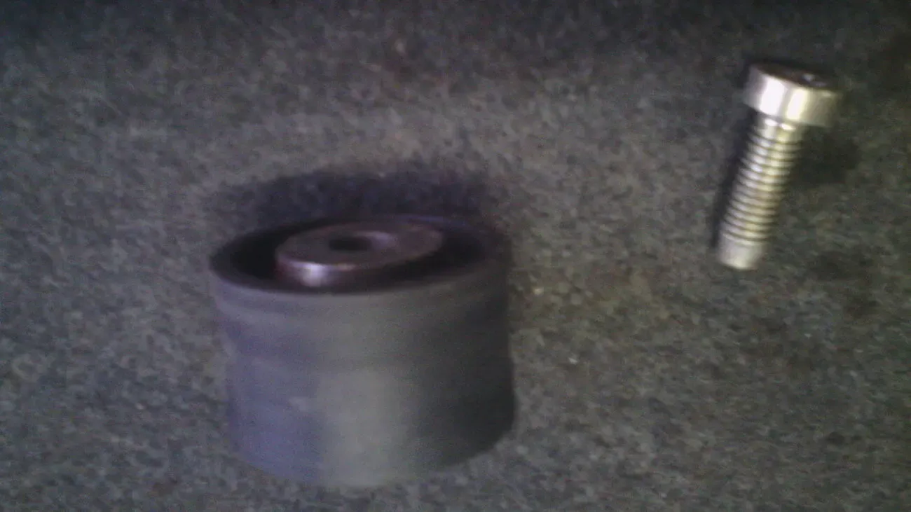 Ролик ремня грм Ina F- 212973.15 Форд оригинал 2