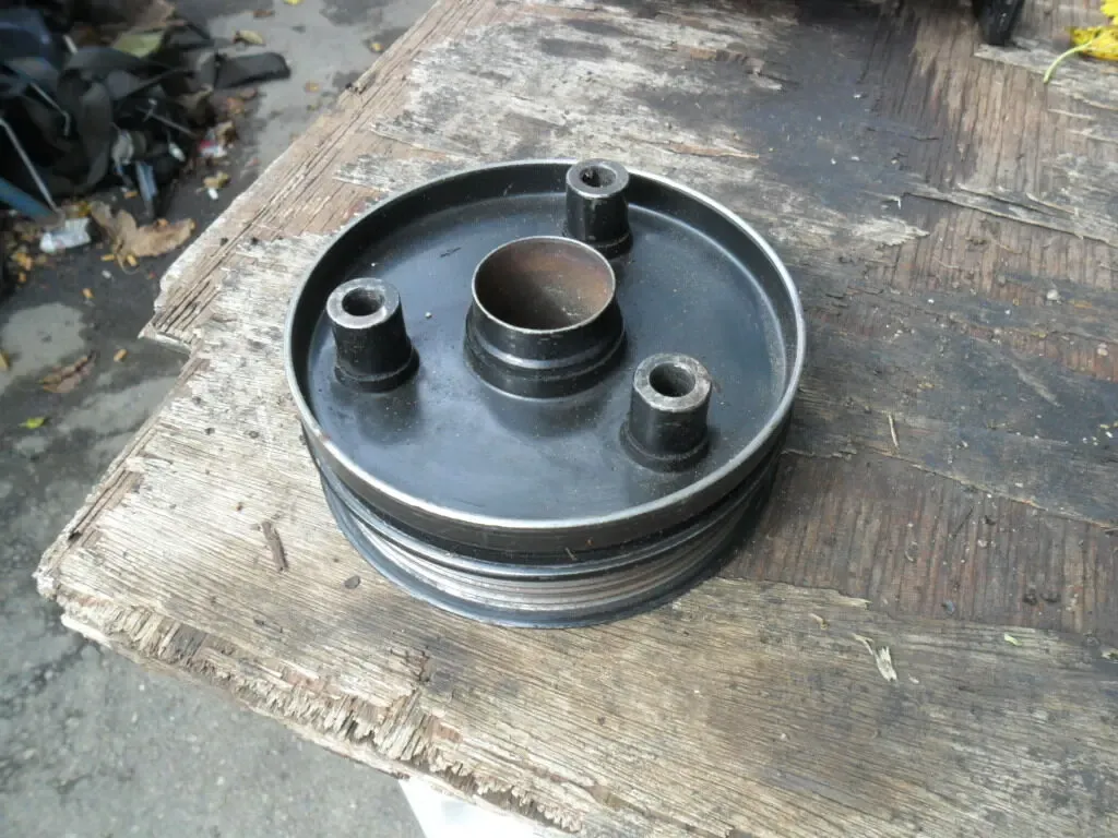 Ford 93BB3D673AC, Шкив привода насоса ГУР Ford Mondeo 2, 1.8TD 3