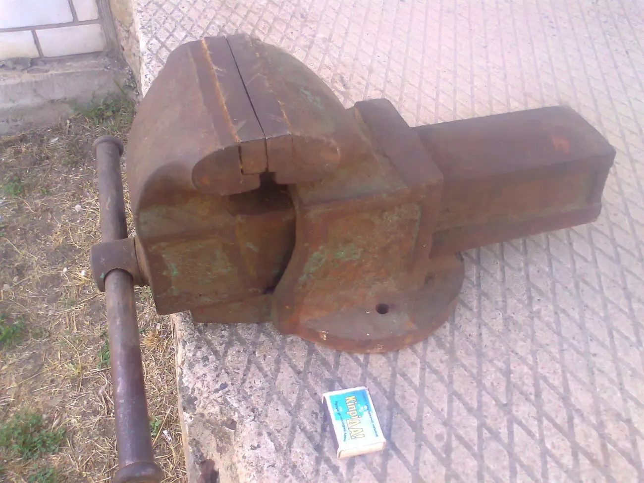 Тиски новые,длина губок 140 мм. пр-ва СССР. 2